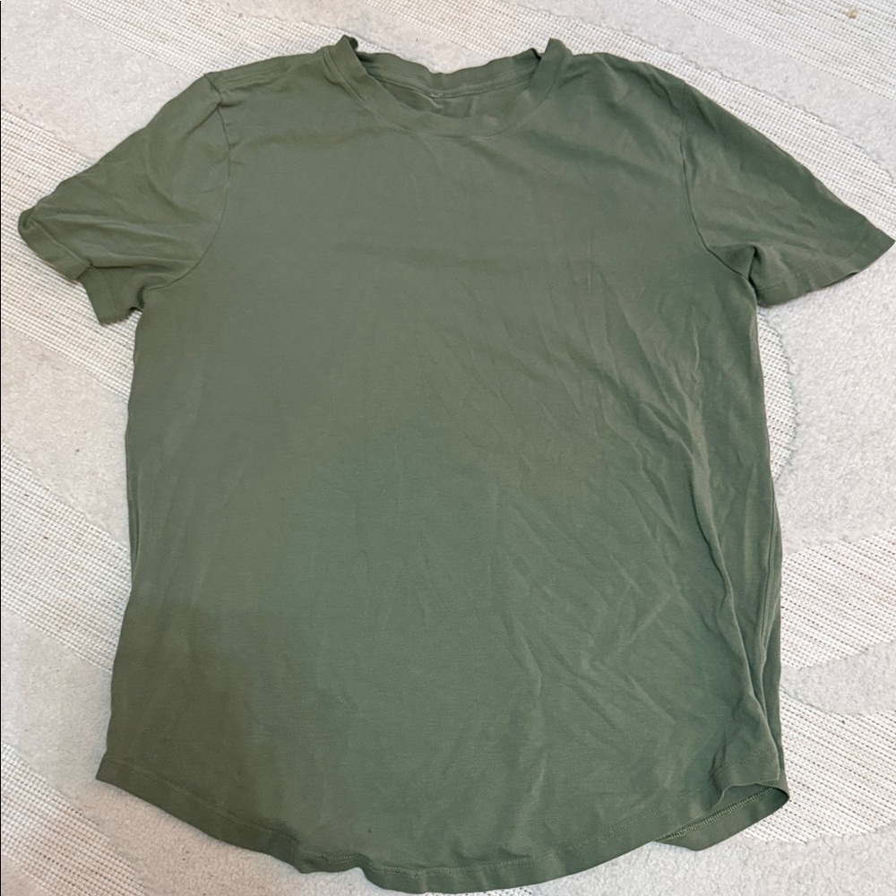 Love Crew - T-Shirt Size 4